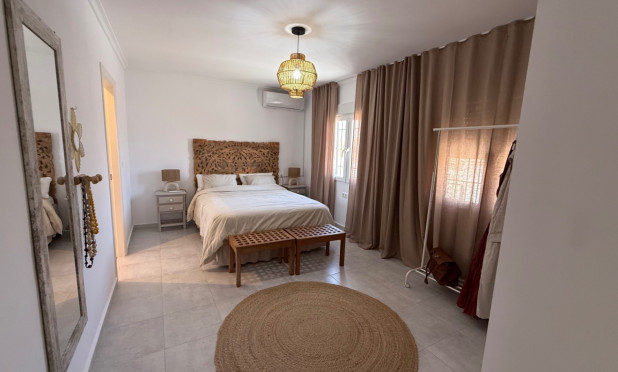 Resale - Villa - Torrevieja - Costa Blanca Sur