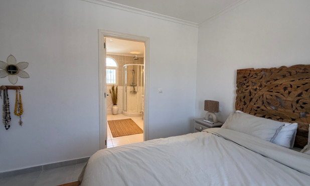Resale - Villa - Torrevieja - Costa Blanca Sur