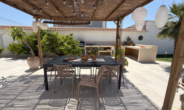 Resale - Villa - Torrevieja - Costa Blanca Sur