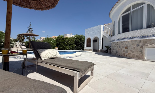 Resale - Villa - Torrevieja - Costa Blanca Sur
