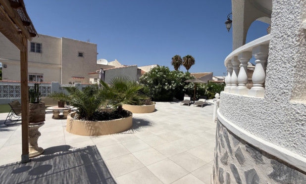 Resale - Villa - Torrevieja - Costa Blanca Sur