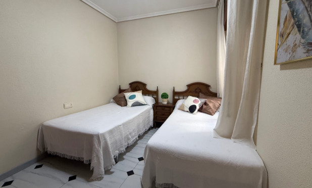 Resale - Apartment / flat - Torrevieja - Costa Blanca Sur