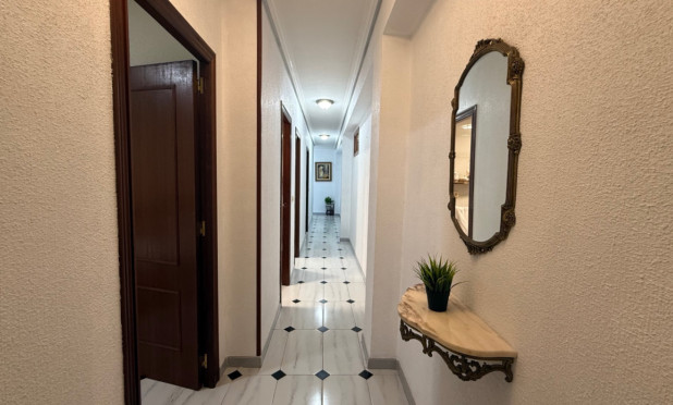 Resale - Apartment / flat - Torrevieja - Costa Blanca Sur