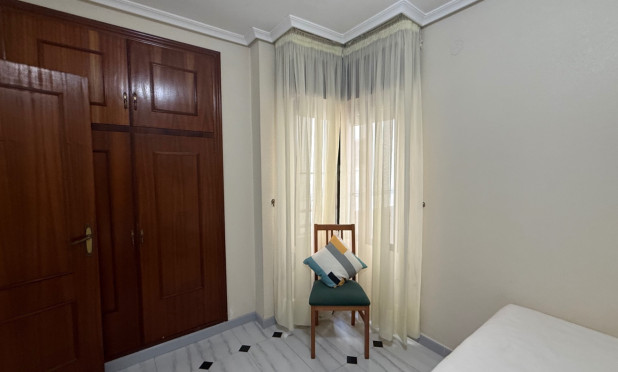 Resale - Apartment / flat - Torrevieja - Costa Blanca Sur