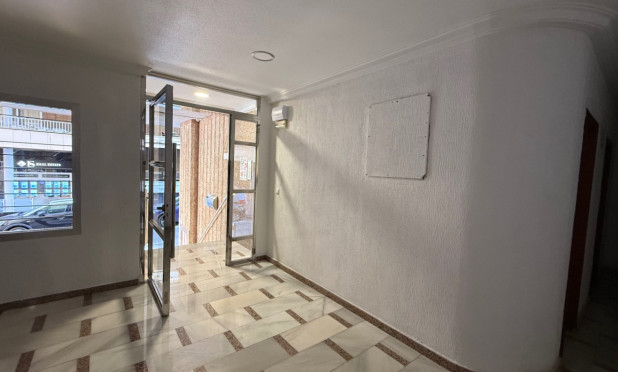 Resale - Apartment / flat - Torrevieja - Costa Blanca Sur