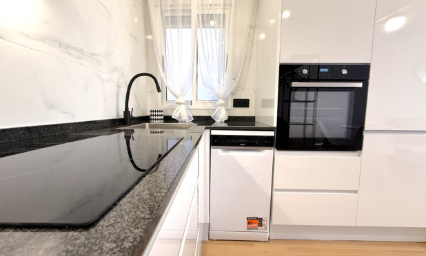 Resale - Apartment / flat - Torrevieja - Costa Blanca Sur