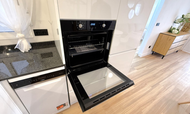 Resale - Apartment / flat - Torrevieja - Costa Blanca Sur