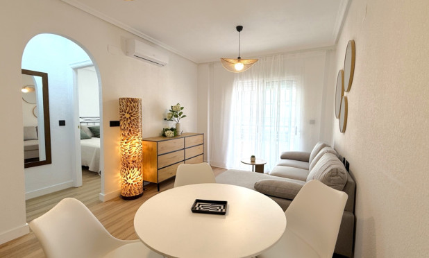 Resale - Apartment / flat - Torrevieja - Costa Blanca Sur