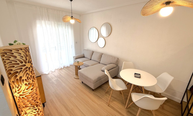 Resale - Apartment / flat - Torrevieja - Costa Blanca Sur