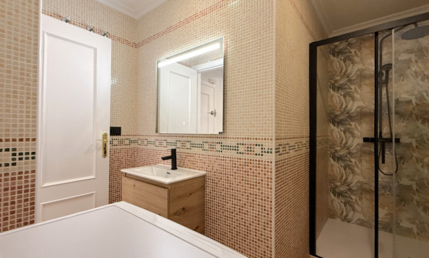 Resale - Apartment / flat - Torrevieja - Costa Blanca Sur