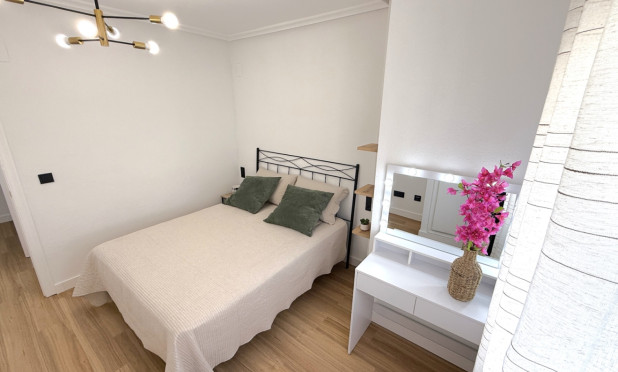 Resale - Apartment / flat - Torrevieja - Costa Blanca Sur