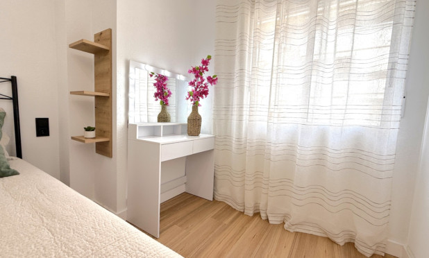 Resale - Apartment / flat - Torrevieja - Costa Blanca Sur