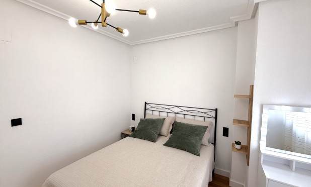 Resale - Apartment / flat - Torrevieja - Costa Blanca Sur
