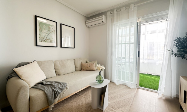 Resale - Apartment / flat - Orihuela Costa - Playa Flamenca