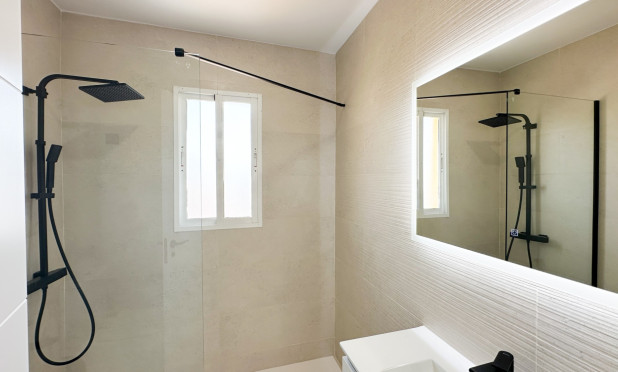 Resale - Townhouse - Orihuela Costa - La Regia