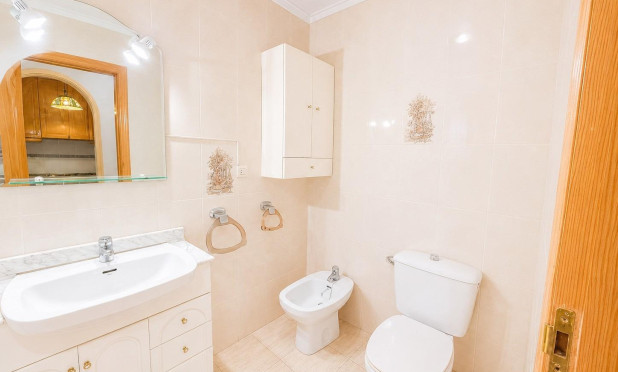 Resale - Apartment / flat - Torrevieja - Acequion