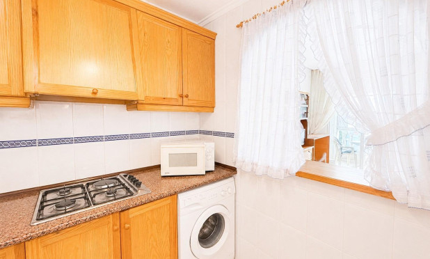 Resale - Apartment / flat - Torrevieja - Acequion