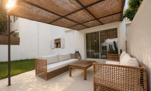 Odsprzedaż - Villa - Denia - Les Marines - Las Marinas