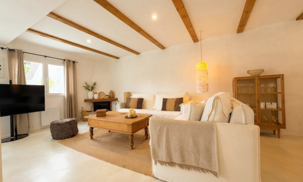 Odsprzedaż - Villa - Denia - Les Marines - Las Marinas