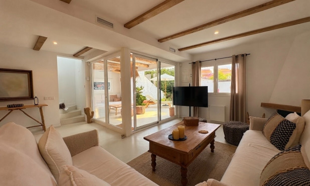 Odsprzedaż - Villa - Denia - Les Marines - Las Marinas