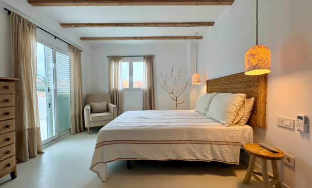 Odsprzedaż - Villa - Denia - Les Marines - Las Marinas