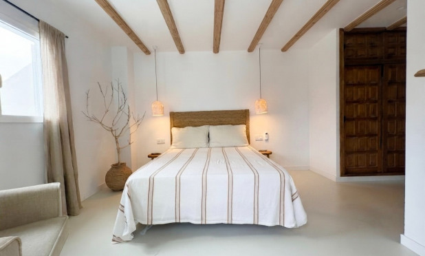 Odsprzedaż - Villa - Denia - Les Marines - Las Marinas