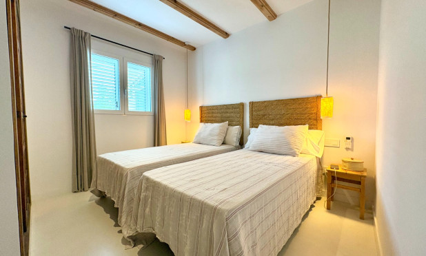 Odsprzedaż - Villa - Denia - Les Marines - Las Marinas
