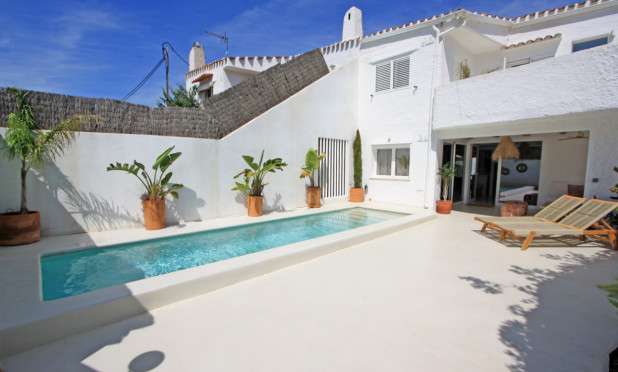 Odsprzedaż - Villa - Denia - Les Marines - Las Marinas