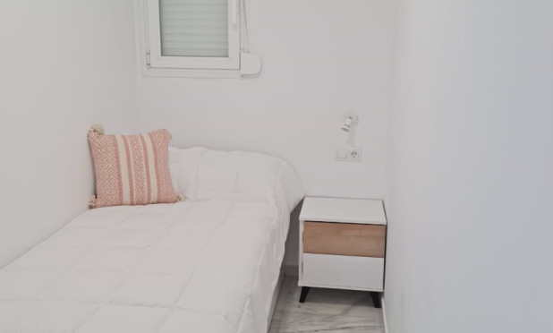 Herverkoop - Appartement / flat - Benidorm - Zona de Poniente