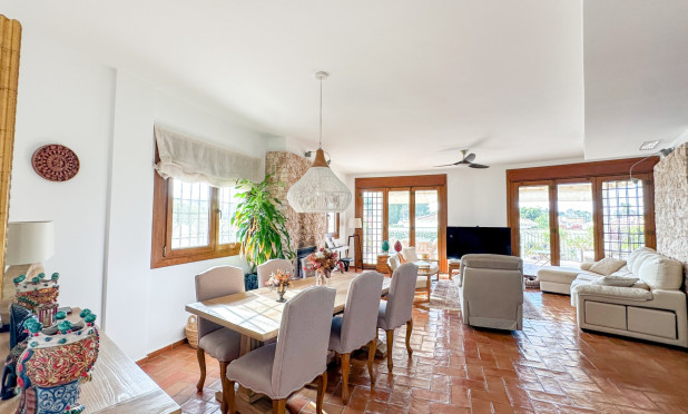 Odsprzedaż - Villa - Campoamor - Dehesa de Campoamor