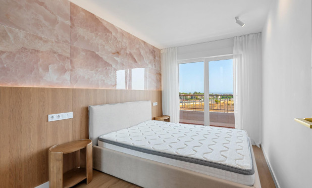 Odsprzedaż - Mieszkanie w bloku - Torrevieja - Punta Prima