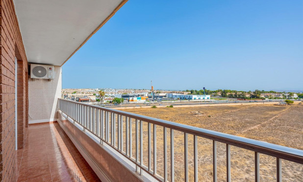 Odsprzedaż - Mieszkanie w bloku - Torrevieja - Punta Prima