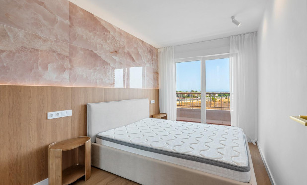 Odsprzedaż - Mieszkanie w bloku - Torrevieja - Punta Prima