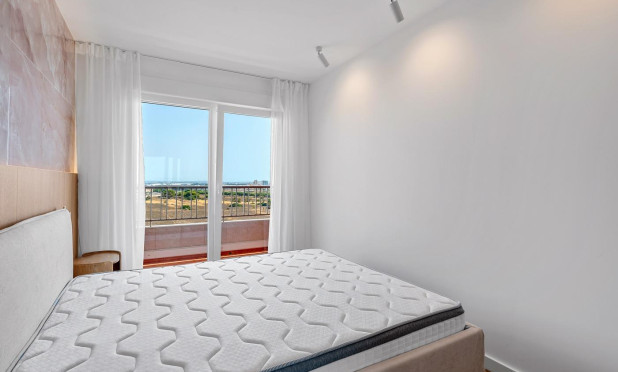 Odsprzedaż - Mieszkanie w bloku - Torrevieja - Punta Prima