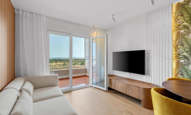 Odsprzedaż - Mieszkanie w bloku - Torrevieja - Punta Prima