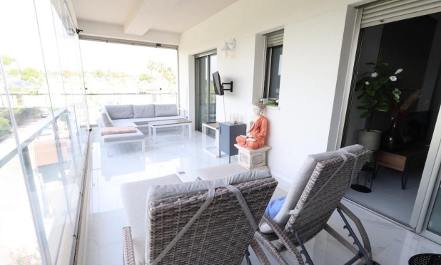 Odsprzedaż - Mieszkanie w bloku - Orihuela Costa - Villamartín