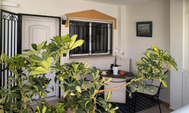 Wiederverkauf - Stadthaus - Orihuela Costa - Punta Prima
