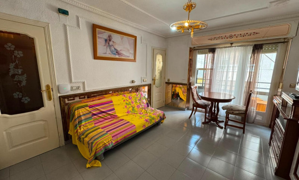 Wiederverkauf - Wohnung - Torrevieja - Centro