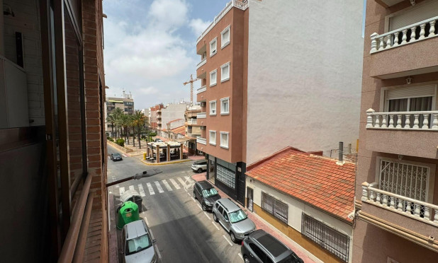 Wiederverkauf - Wohnung - Torrevieja - Centro