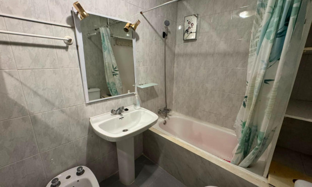 Wiederverkauf - Wohnung - Torrevieja - Centro
