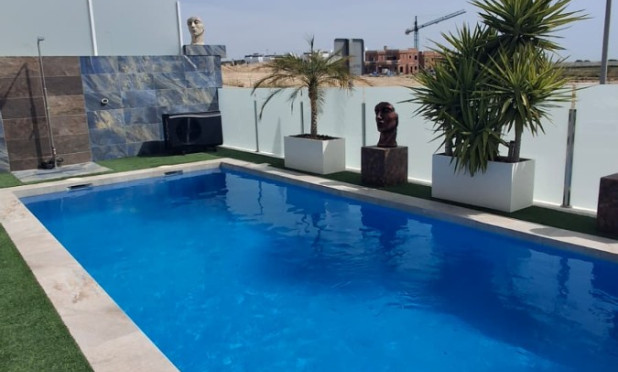 Wiederverkauf - Villa - Orihuela - Entre Naranjos Vistabella Golf