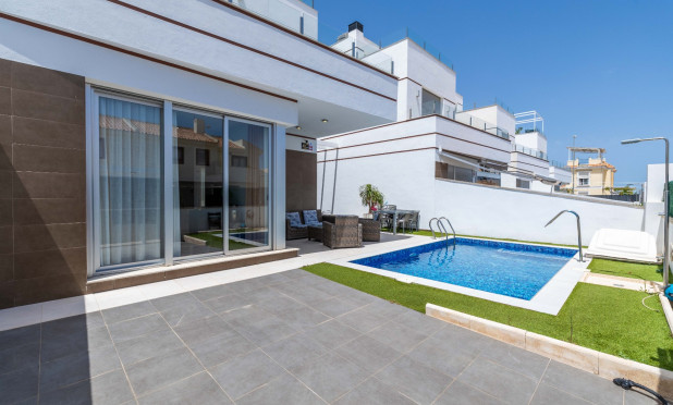 Resale - Villa - Ciudad Quesada