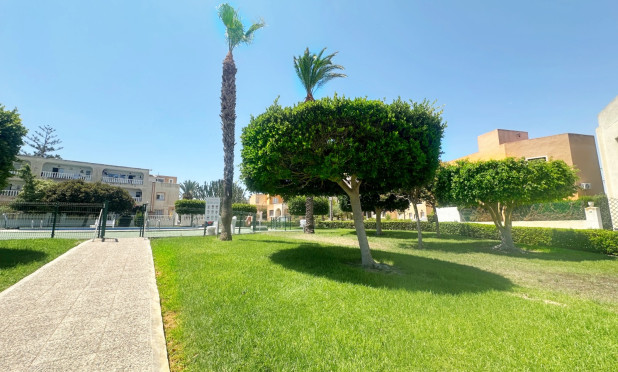 Resale - Townhouse - La Mata