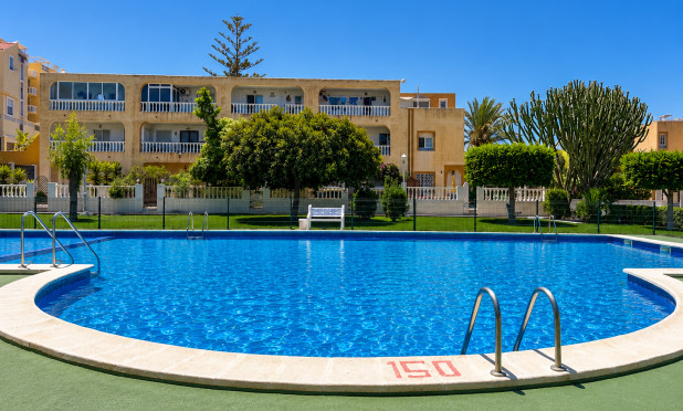 Resale - Townhouse - La Mata
