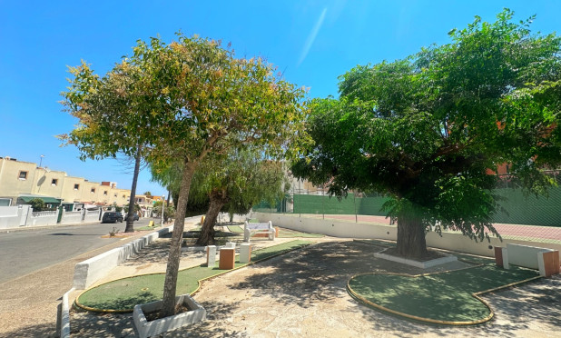 Resale - Townhouse - La Mata