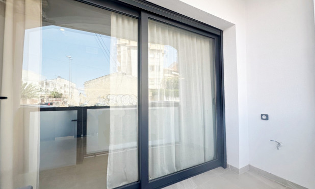 Resale - Apartment / flat - Torrevieja - torrevieja