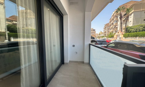 Resale - Apartment / flat - Torrevieja - torrevieja