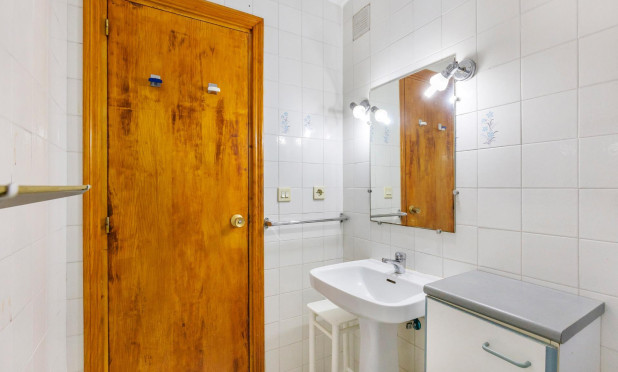 Resale - Apartment / flat - Guardamar del Segura - CENTRO