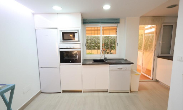 Resale - Apartment / flat - Orihuela Costa - Campoamor