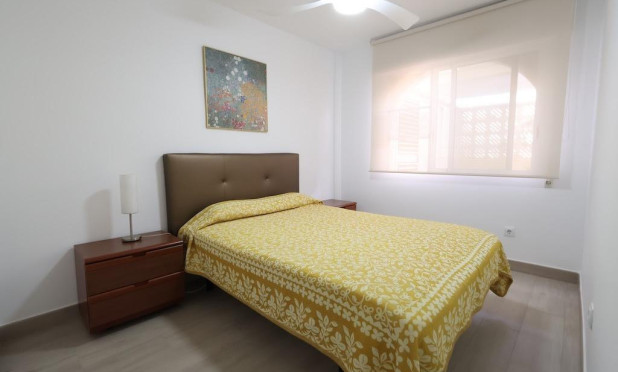 Resale - Apartment / flat - Orihuela Costa - Campoamor